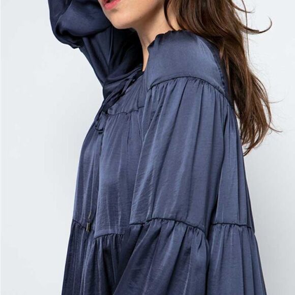 NWT & Merci Slate Blue Long Sleeve Tiered Baby Doll Dress Sz M - Picture 3 of 9